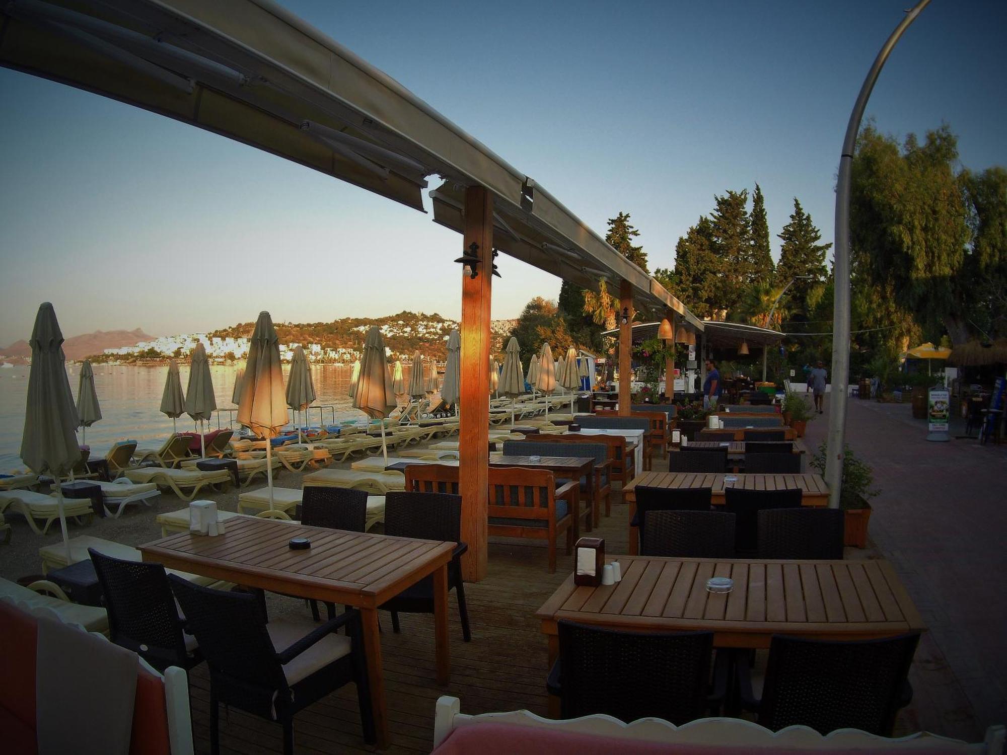 Manuela Boutique 3* Бітез